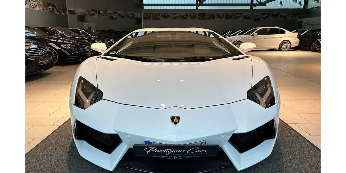 Lamborghini Aventador 60.000 km 259.949 € Ludwigsburg 71638