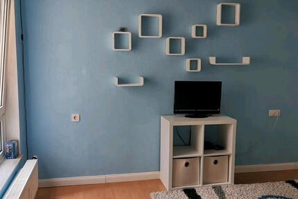 1 Zimmer Wohnung in 3er WG alle 3 Zimmer noch frei 4 zimmer