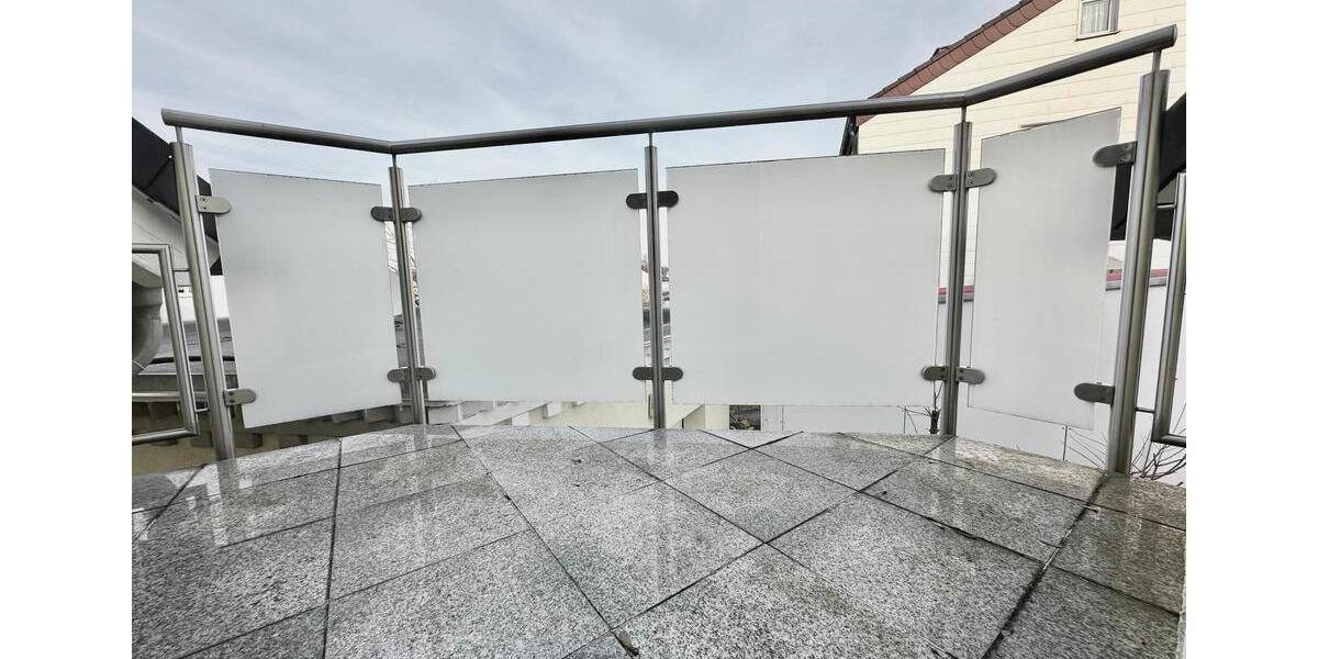 Gepflegte Doppelhaushälfte in Sinsheim Süd-Stadt (ab01.04.2026) 5.5 zimmer