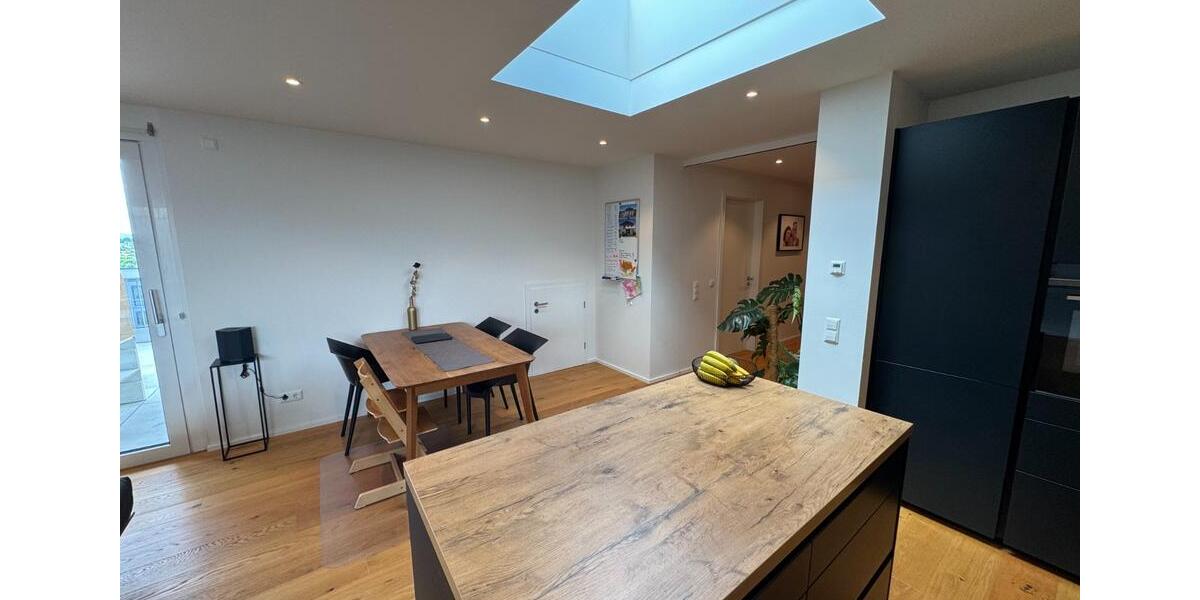 Exklusive Penthousewohnung mit 2 Dachterrassen und lux. Ausstatt. 3.5 zimmer