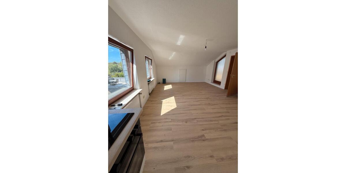 Dachgeschoßwohnung Leingarten - 3 Zimmer, 70 m&sup2;, 910&euro; | Angebot:26326703