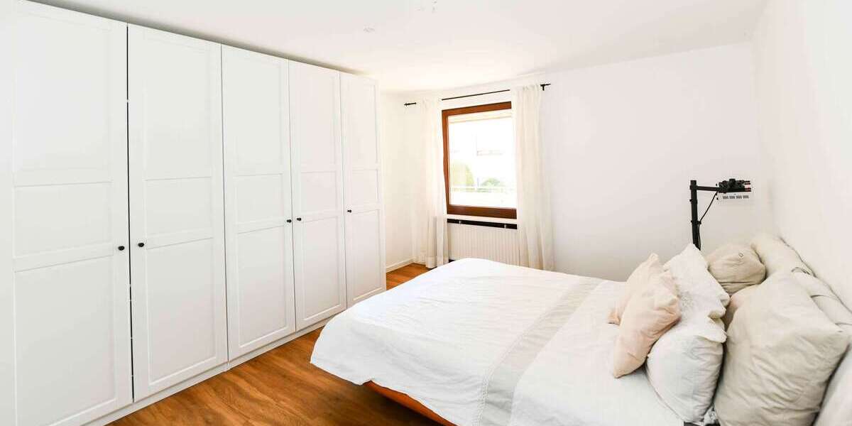 ImmoBillia: Großzügig. Zentral. Zuhause! - 4.5 Freiberg am Neckar | Angebot:27677196