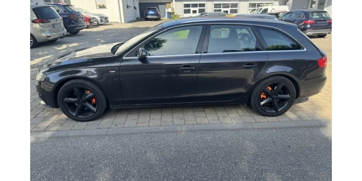 Audi A4 2.0 TDI S- line Sportpaket plus 268.000 km 5.490 &euro; Neckarsulm 74172