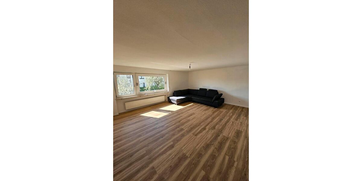 Etagenwohnung Neckarsulm - 5.5 Zimmer, 144 m&sup2;, 1.800&euro; | Angebot:26320170