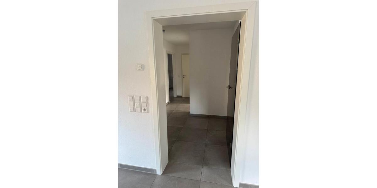 Erdgeschoßwohnung Oedheim - 1 Zimmer, 85 m&sup2;, 900&euro; | Angebot:26456395