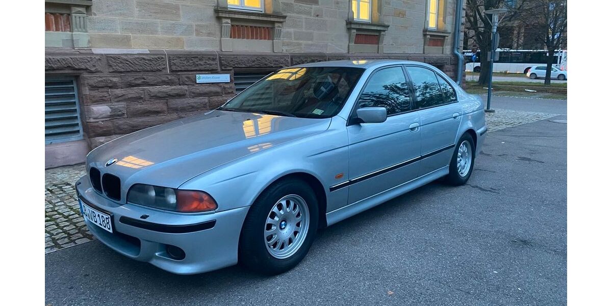 BMW 528 305.000 km 3.350 &euro; Steinheim a.d.Murr 71711