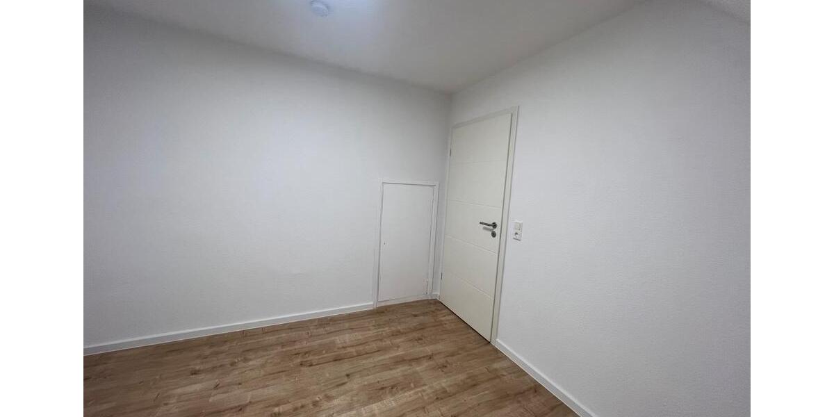 Dachgeschoßwohnung Sachsenheim - 4 Zimmer, 90 m&sup2;, 289.000&euro; | Angebot:24448639