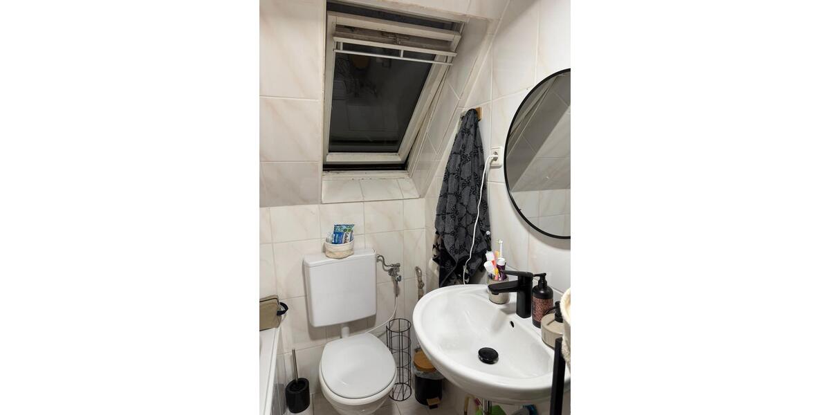 Dachgeschoßwohnung Ludwigsburg - 3 Zimmer, 75 m&sup2;, 900&euro; | Angebot:24756260