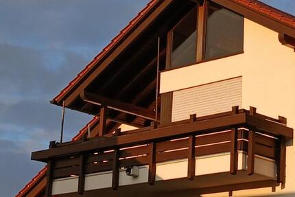 Schöne 2,5-Zimmer-DG-Wohnung mit Balkon (traumhafter Weitblick) 2 zimmer