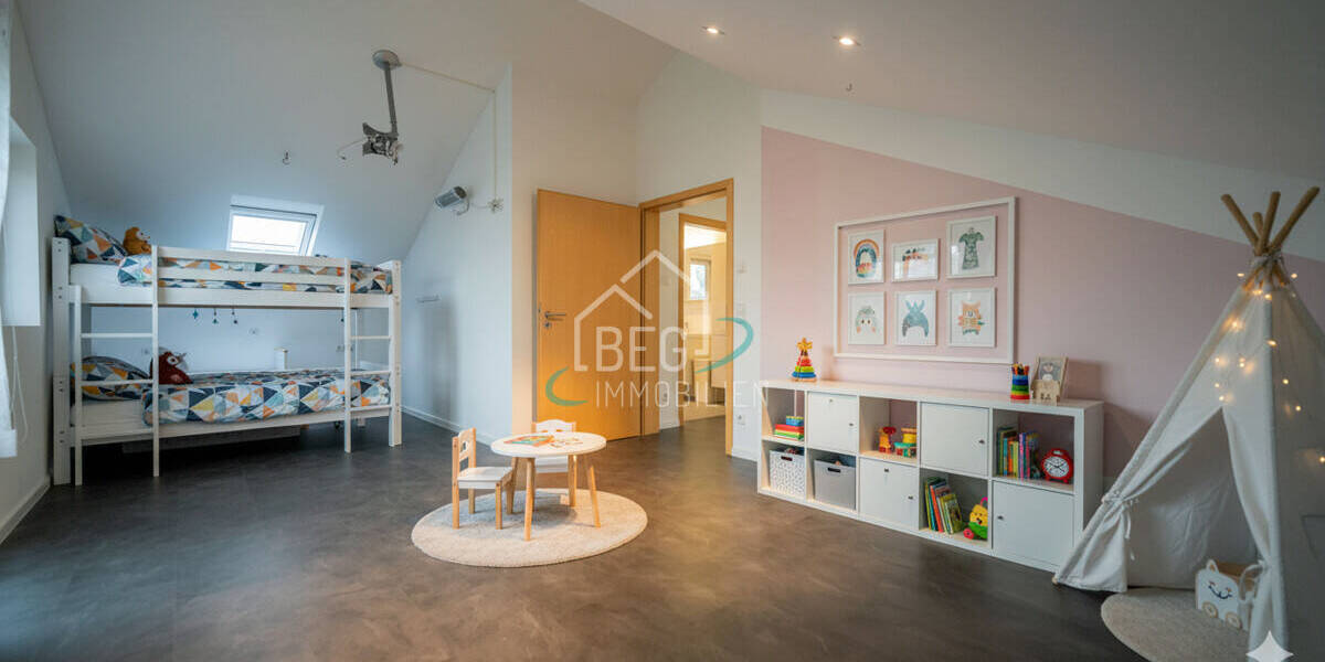 Einfamilienhaus Mainhardt - 5 Zimmer, 195 m&sup2;, 2.700&euro; | Angebot:26330441