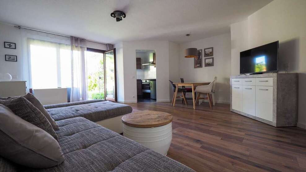 #willkommendaheim Renoviert, barrierefrei und mit Terrasse und Garten 2.5 zimmer