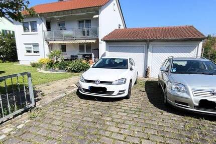 Zweifamilienhaus auf großem, sonnigem Grundstück!