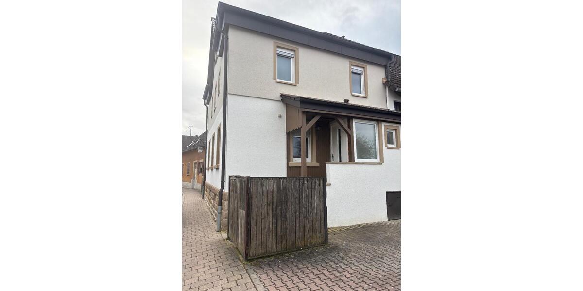 Einfamilienhaus Schwaigern - 4 Zimmer, 120 m&sup2;, 1.700&euro; | Angebot:24977745