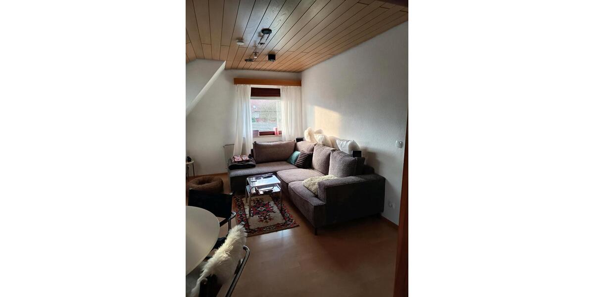 Dachgeschoßwohnung Lauffen am Neckar - 3.5 Zimmer, 80 m&sup2;, 850&euro; | Angebot:25540129