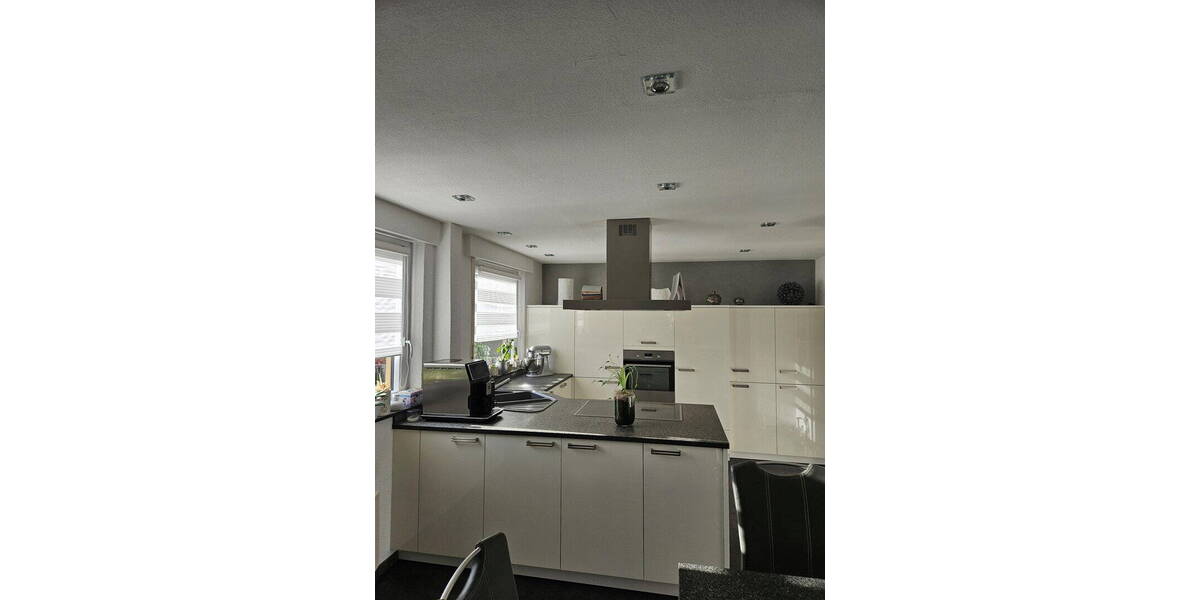 Mehrfamilienhaus, Wohnhaus Offenau - 9 Zimmer, 295 m&sup2;, 695.000&euro; | Angebot:26061648