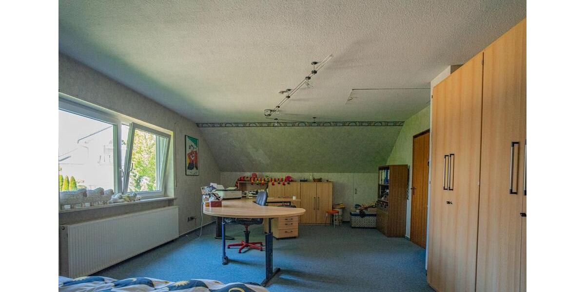 Einfamilienhaus Sulzfeld - 7 Zimmer, 230 m&sup2;, 520.000&euro; | Angebot:26592934