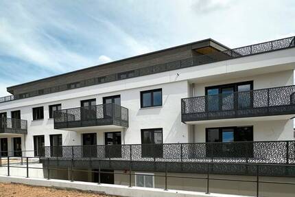 2-Zimmer-Wohnung mit einer ca. 28 m² großen Terrasse 2 zimmer