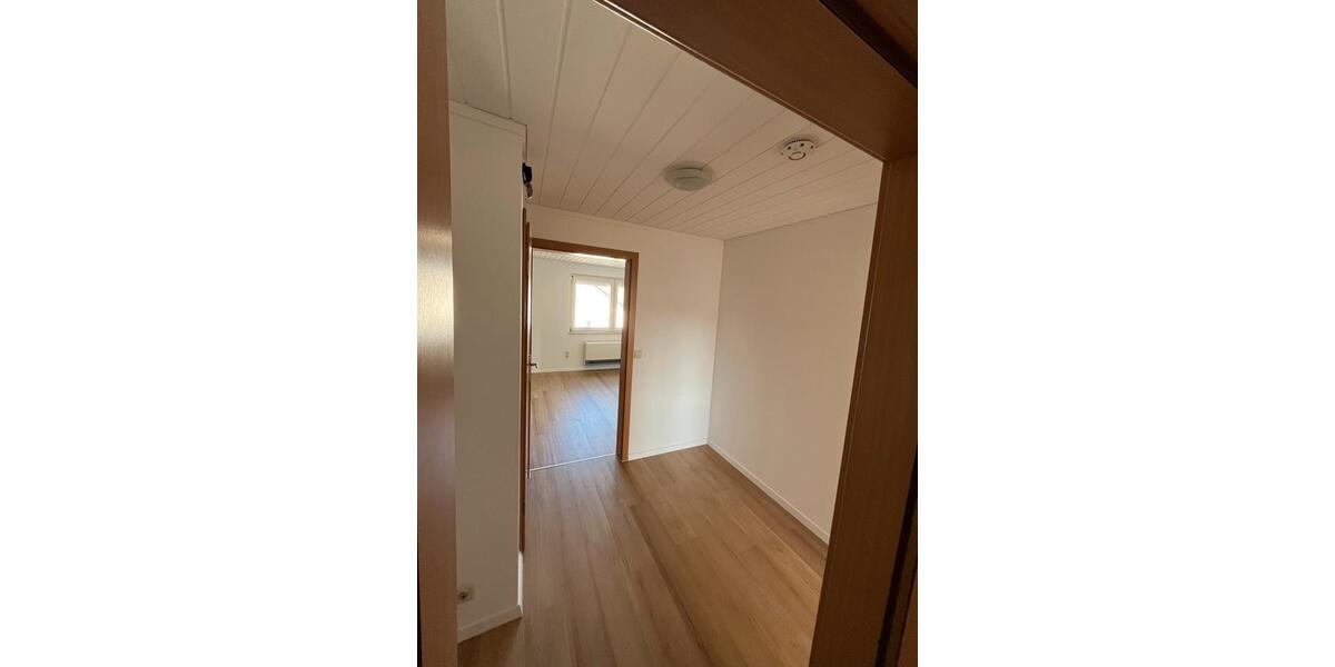 Dachgeschoßwohnung Eberstadt - 2 Zimmer, 66 m&sup2;, 750&euro; | Angebot:26194968