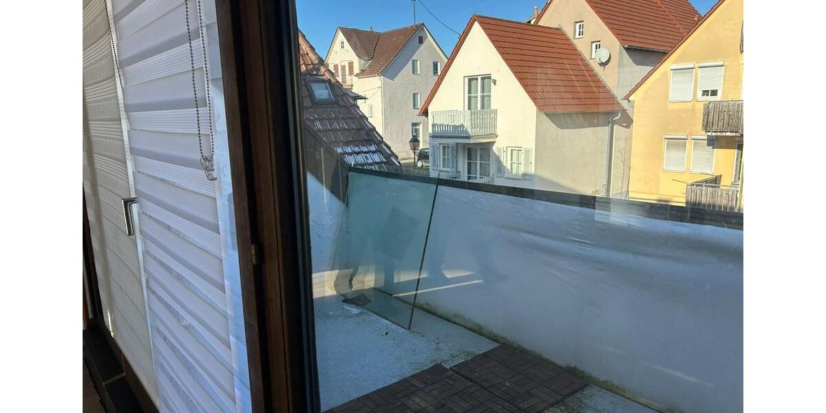 3-Zimmer-Dachgeschosswohnung mit 2 Balkonen in Markgröningen 3 zimmer