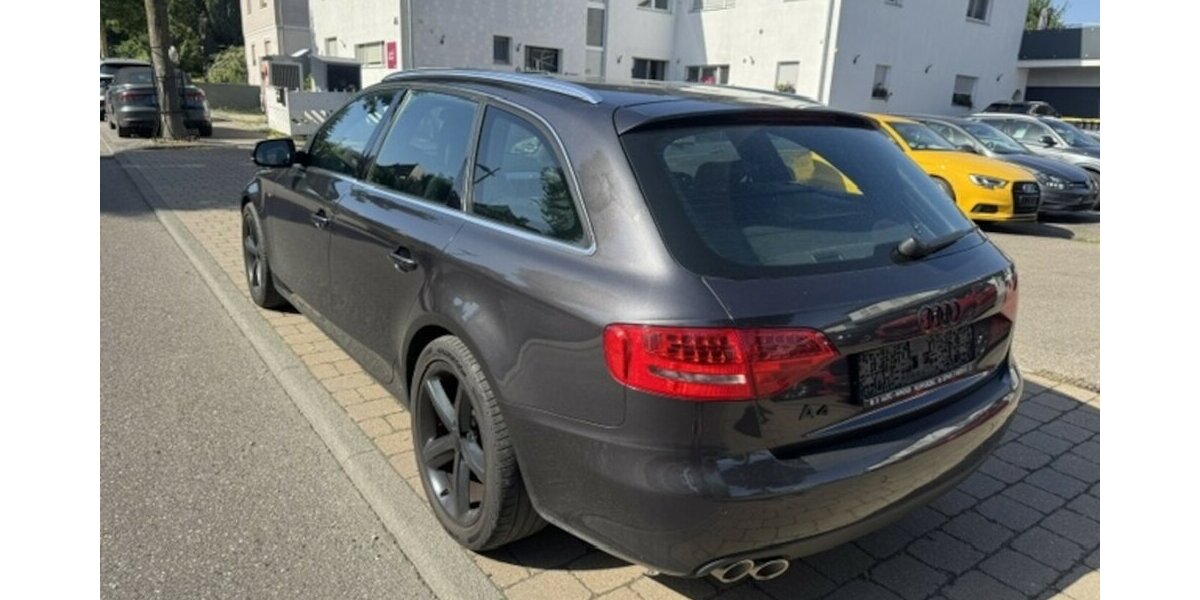 Audi A4 2.0 TDI S- line Sportpaket plus 268.000 km 5.490 &euro; Neckarsulm 74172