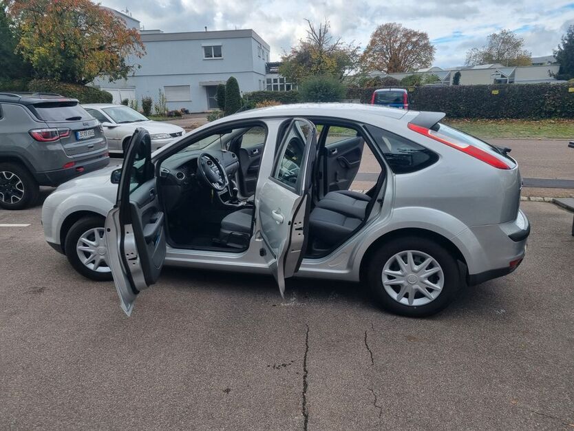 Ford Focus 106.000 km 3.899 € Vaihingen Enz 71665