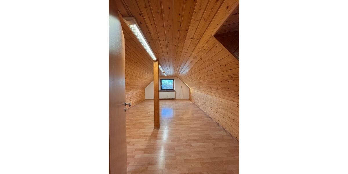 Maisonetten - Wohnung mit Balkon und Stellplatz 4 zimmer