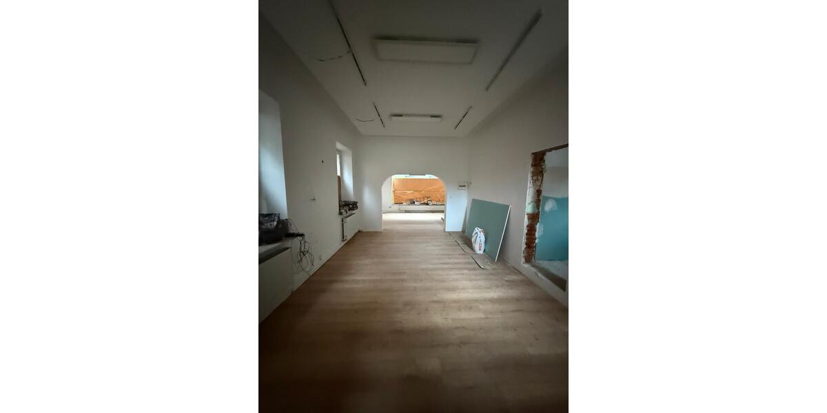 Erdgeschoßwohnung Heilbronn - 5 Zimmer, 150 m&sup2;, 450.000&euro; | Angebot:25543110