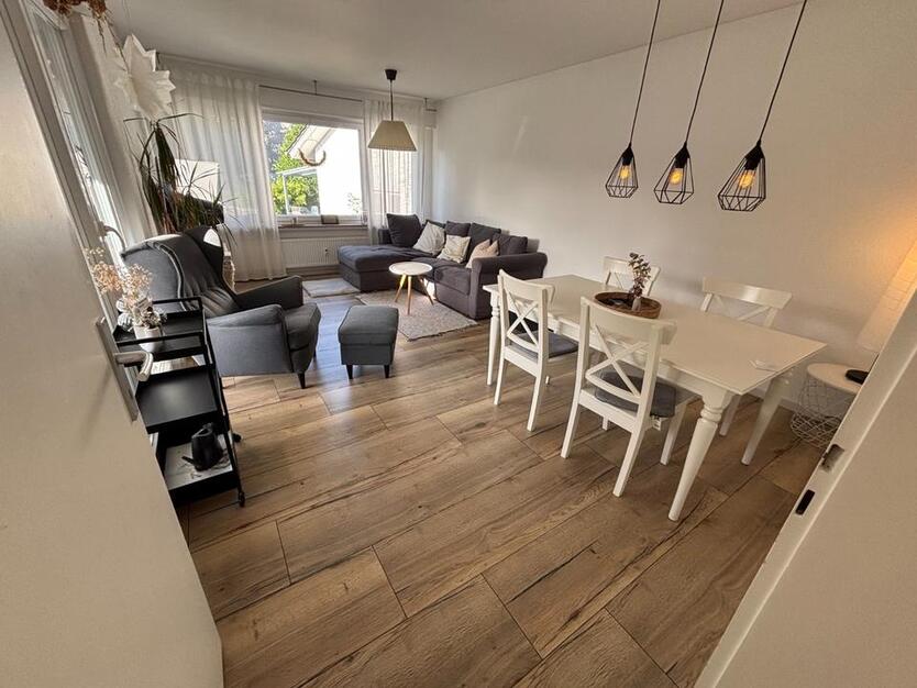 Familienfreundliche 5-Zimmer-Wohnung mit Balkon, Garten, Garage &