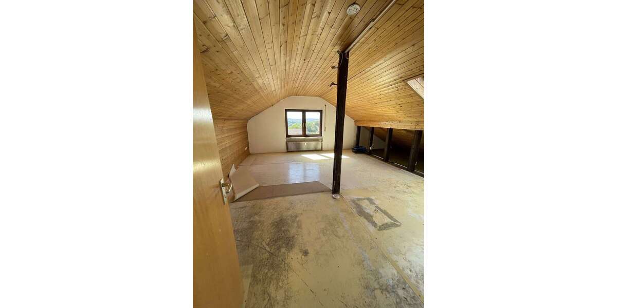 Etagenwohnung Besigheim - 2.5 Zimmer, 75 m&sup2;, 950&euro; | Angebot:27002427