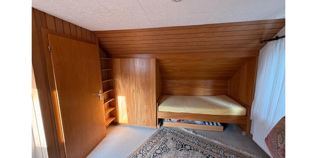Einfamilienhaus Wüstenrot - 12 Zimmer, 131 m&sup2;, 1.500&euro; | Angebot:26122485