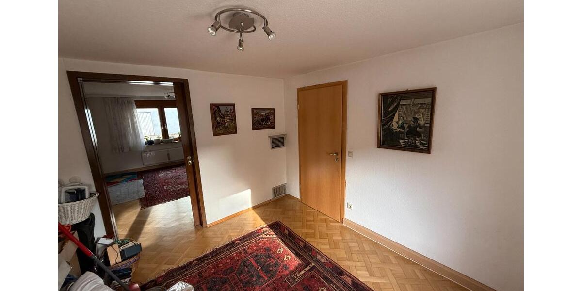 Einfamilienhaus Wüstenrot - 12 Zimmer, 131 m&sup2;, 1.500&euro; | Angebot:26122485