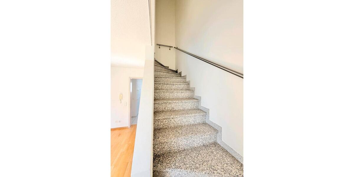 Etagenwohnung Kirchheim am Neckar - 4 Zimmer, 76 m&sup2;, 990&euro; | Angebot:26341195