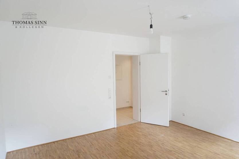 2,5-ZIMMER-HOCHPATERRE-WOHNUNG IM SANIERTEN ALTBAU - CHARMANT - NEUWERTIG - ZENTRAL 2 zimmer