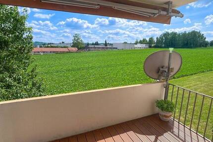 Helle Wohnung mit Balkon und Blick ins Grüne - Modernisiert und sofort bezugsfertig 4 zimmer