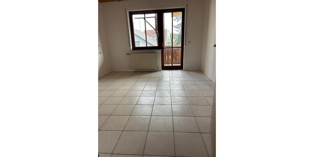 Etagenwohnung Brackenheim - 2 Zimmer, 78 m&sup2;, 870&euro; | Angebot:26656538