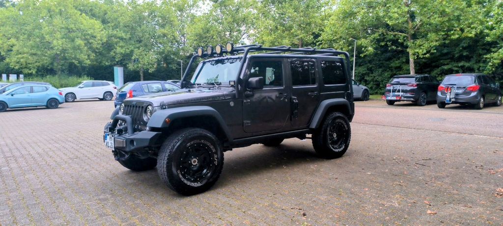 Jeep Wrangler 89.000 km 37.400 € Bad Wimpfen 74206