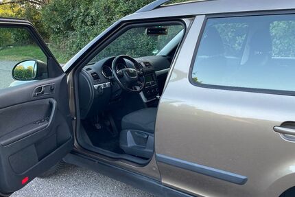 Skoda Yeti 169.000 km 5.200 € Illingen 75428