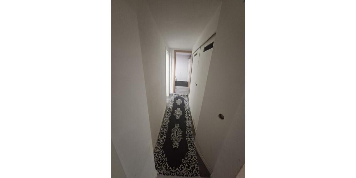 Etagenwohnung Sinsheim - 4 Zimmer, 110 m&sup2;, 1.000&euro; | Angebot:26681926