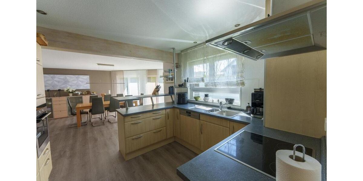 Einfamilienhaus Bad Friedrichshall - 6 Zimmer, 240 m&sup2;, 2.650&euro; | Angebot:25832076