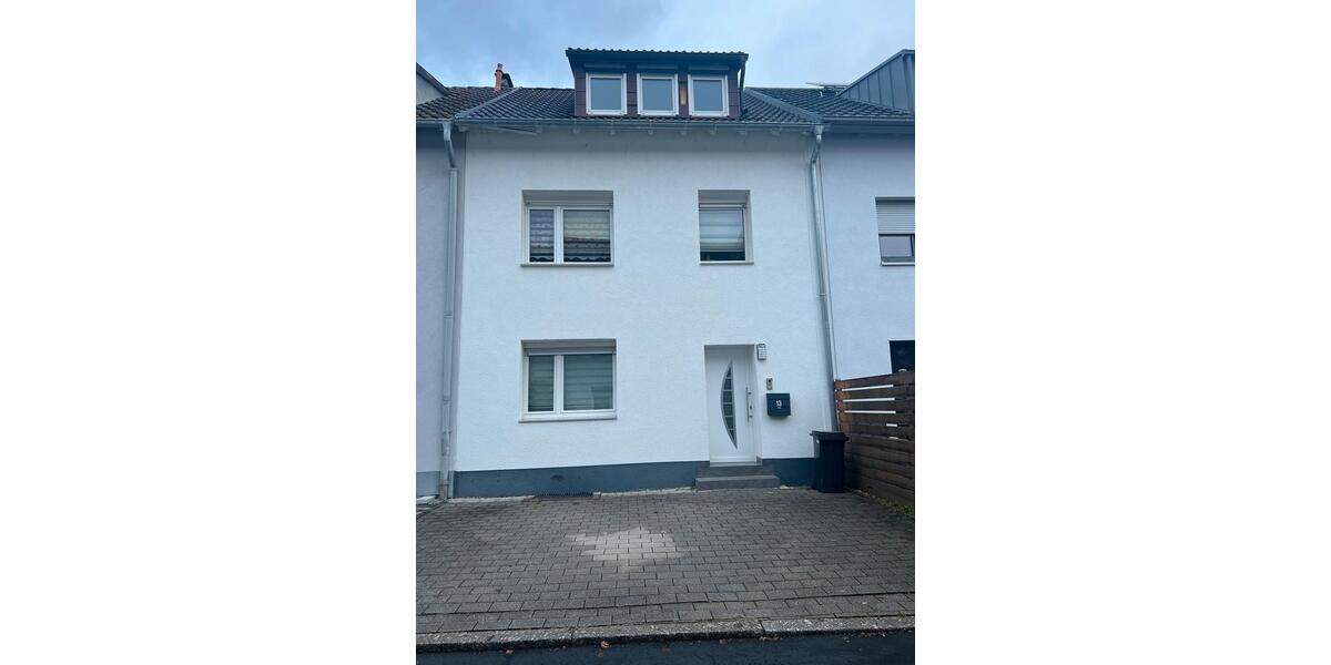 Neckarsulm-NEUBERG Reihenmittelhaus zu verkaufen 5.5 zimmer