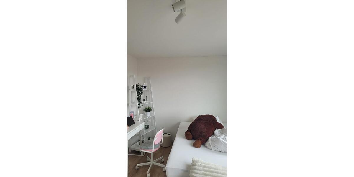 Maisonettenwohnung Sachsenheim - 4 Zimmer, 142 m&sup2;, 1.300&euro; | Angebot:26124261