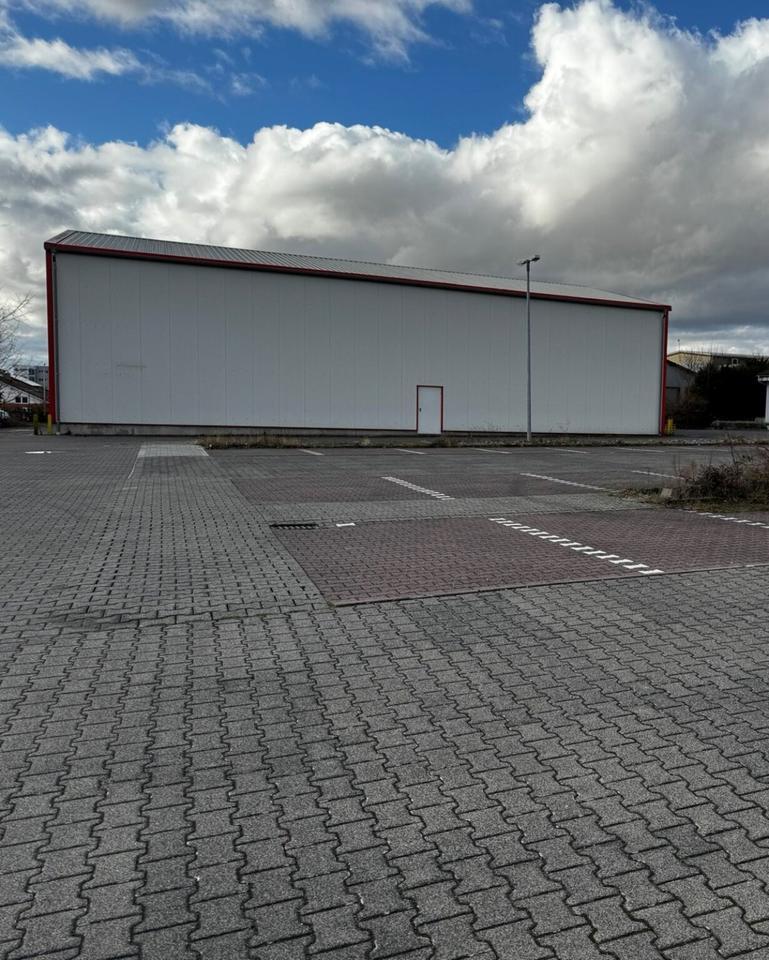 Große freistehende Lager - oder Produktionshalle mit 90qm Büro