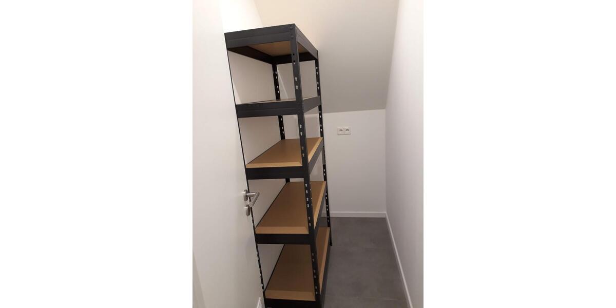 Moderne Dachgeschosswohnung in kernsaniertem 3-Familienhaus 4 zimmer