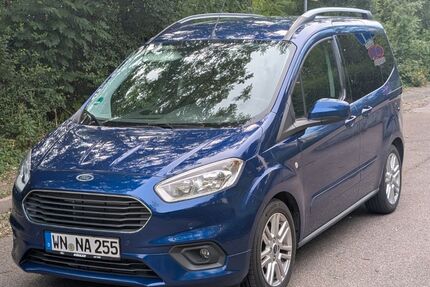 Ford Tourneo Courier 69.000 km 9.999 &euro; Benningen am Neckar 71726