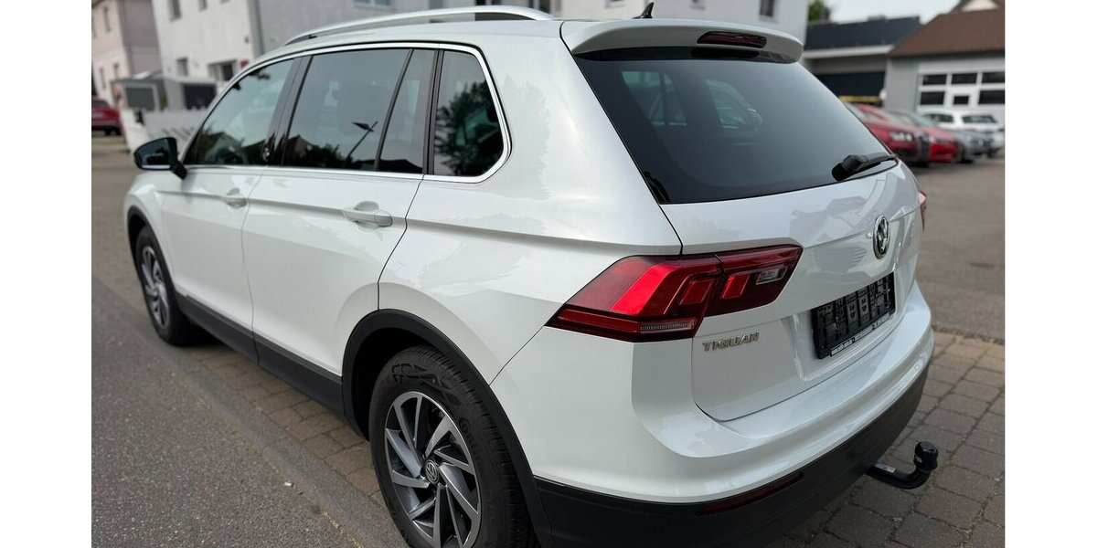 VW Tiguan 1.4 TSI BMT ´´Sound´´ Navi ACC AHK 100.000 km 16.990 &euro; Neckarsulm 74172
