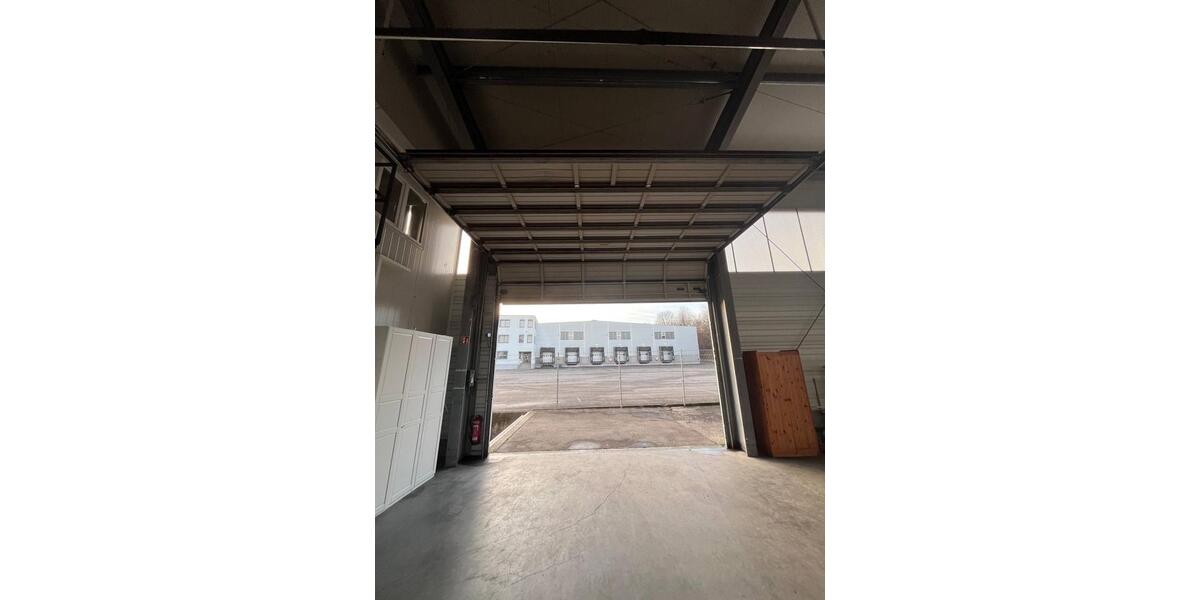 Lagerfläche bis 1000 m² in Öhringen – Nähe A6 zimmer