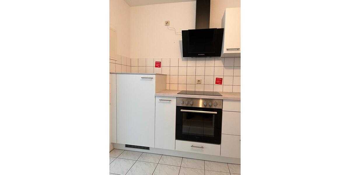 Kaufpreis : 6.480 € = 4,5 % - 1 ZW 30m² 1.OG + TG in Ludwigsburg 1 zimmer