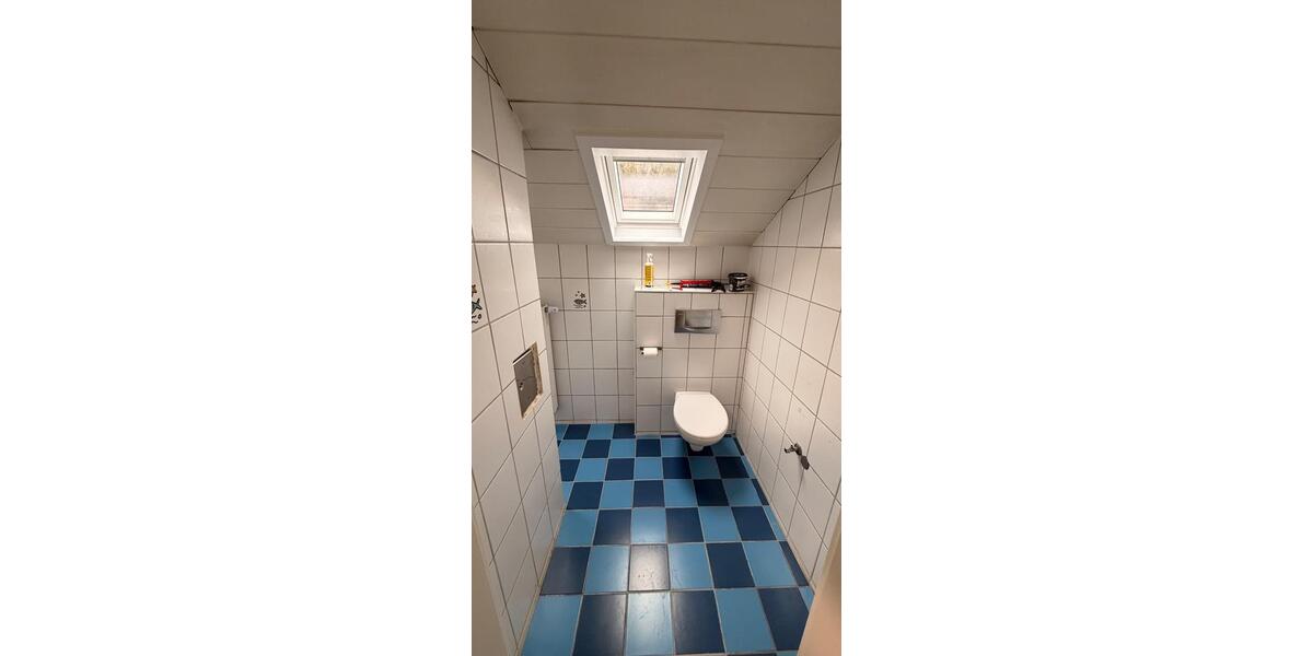 Dachgeschoßwohnung Billigheim - 4 Zimmer, 78 m&sup2;, 850&euro; | Angebot:25160996