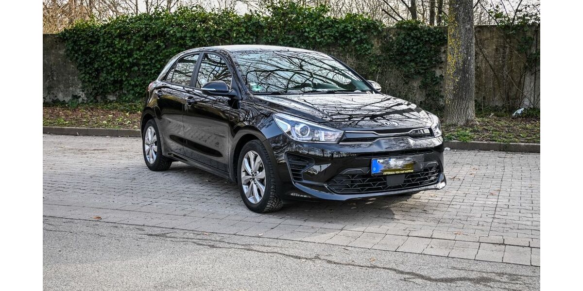 Kia Rio 38.340 km 12.799 &euro; Ludwigsburg 71640