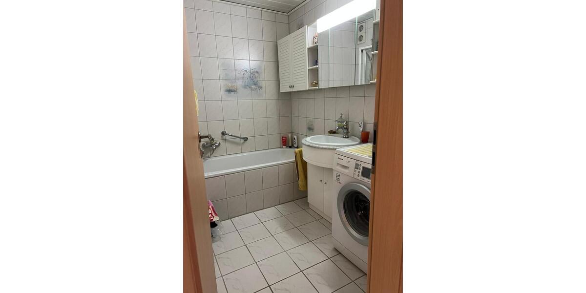 3-Zimmer-Wohnung in MarkgröningenLB mit EBK und STKeller 3 zimmer